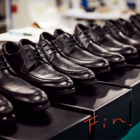 すべての工程を追究するからこそ、上質な１足が生み出せる。