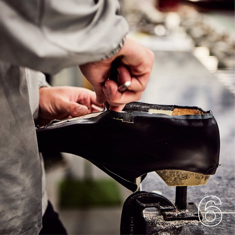 長い歴史の中で培われた、アシックスの技術力。