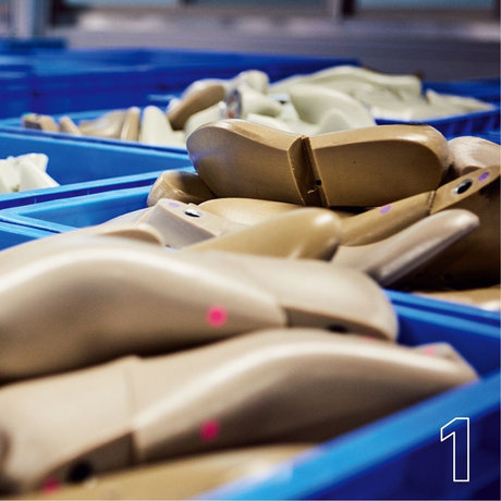 計算されたラスト、美しいパーツ。靴づくりはここから始まる。